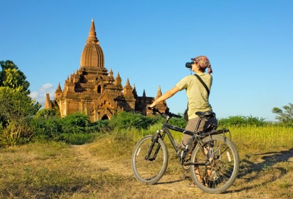 Fietsen in Bagan - lastminute vakantie aanbiedingen