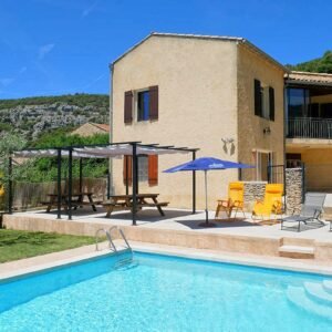 Vakantiehuis in Beaumont-du-Ventoux met zwembad