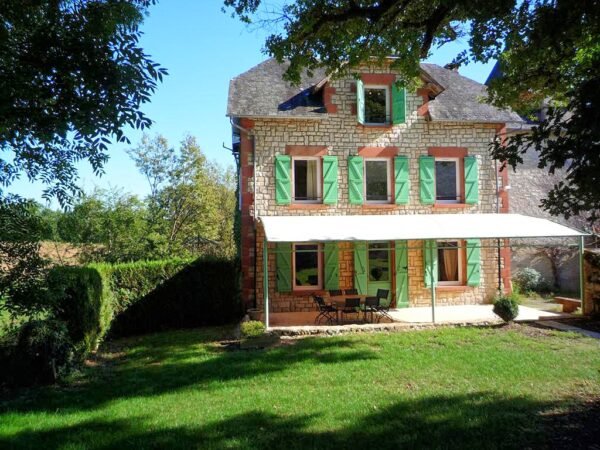 Vakantiehuis in Collonges-la-Rouge met zwembad