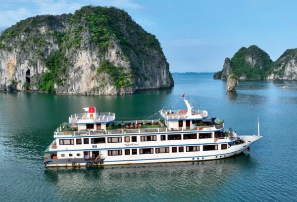 Bai Tu Long Bay Cruise - lastminute vakantie aanbiedingen