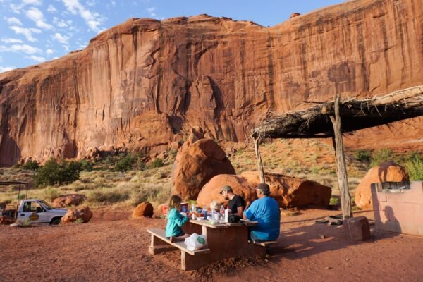 Kamperen bij Monument Valley - lastminute vakantie aanbiedingen