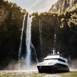 Milford Sound Overnight Cruise - lastminute vakantie aanbiedingen